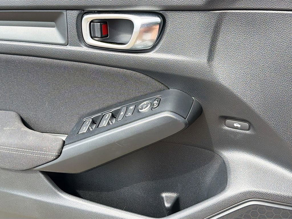 Used 2025 Honda Civic LX image 27