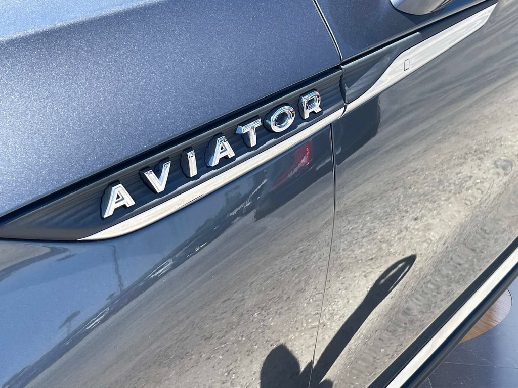 Used 2023 Lincoln Aviator 2WD w/ Premium Package image 9