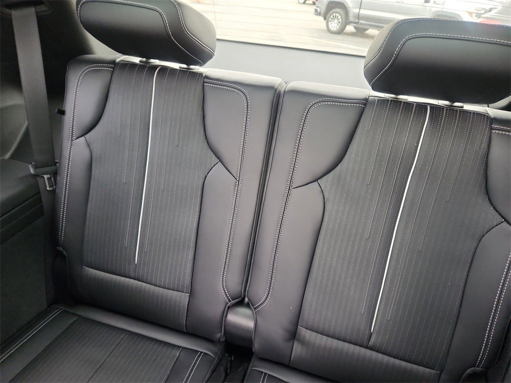 New 2026 Cadillac Vistiq Sport image 22