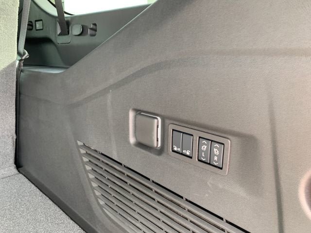 New 2026 GMC Yukon XL Denali AWD/4WD image 12