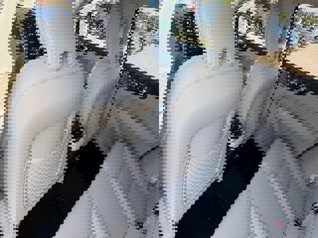 New 2026 Volvo XC60 B5 Ultra w/ Protection Package Premier image 34