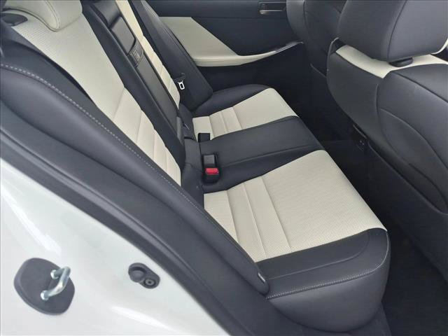Used 2026 Lexus IS 350 F Sport w/ Technology Package RWD image 18