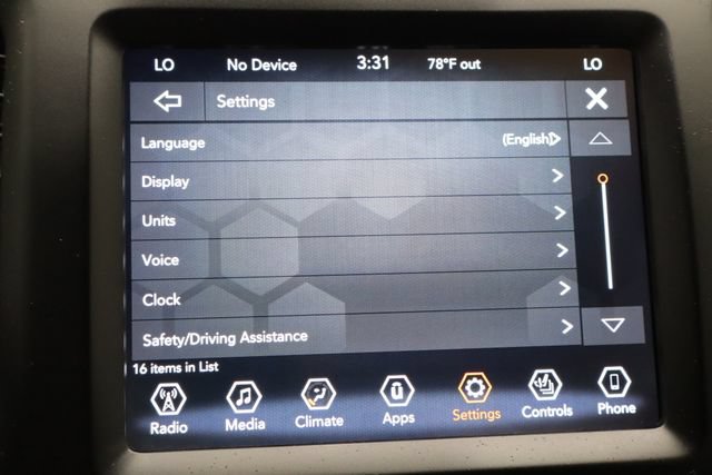 Used 2021 Jeep Cherokee Latitude Lux w/ Comfort/Convenience Group AWD/4WD image 35