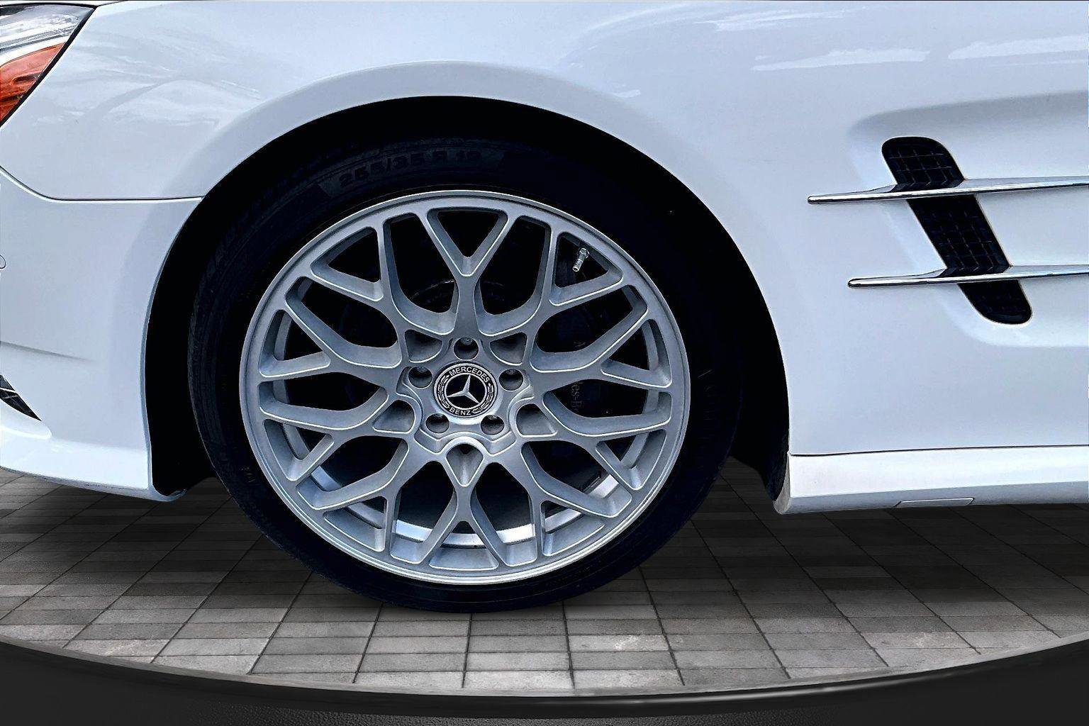Used 2016 Mercedes-Benz SL 400 image 30