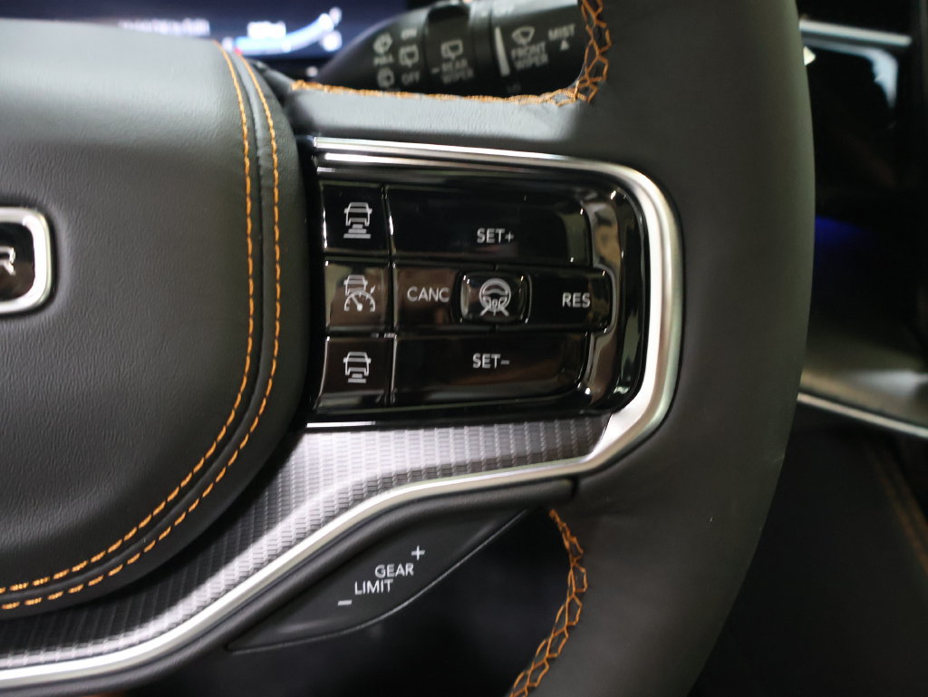 New 2026 Jeep Grand Wagoneer Summit AWD/4WD image 27