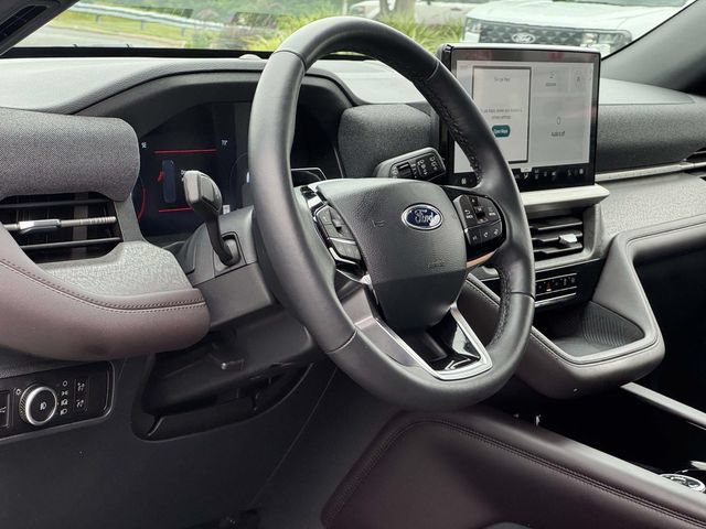 Certified 2026 Ford Explorer Platinum AWD/4WD image 29