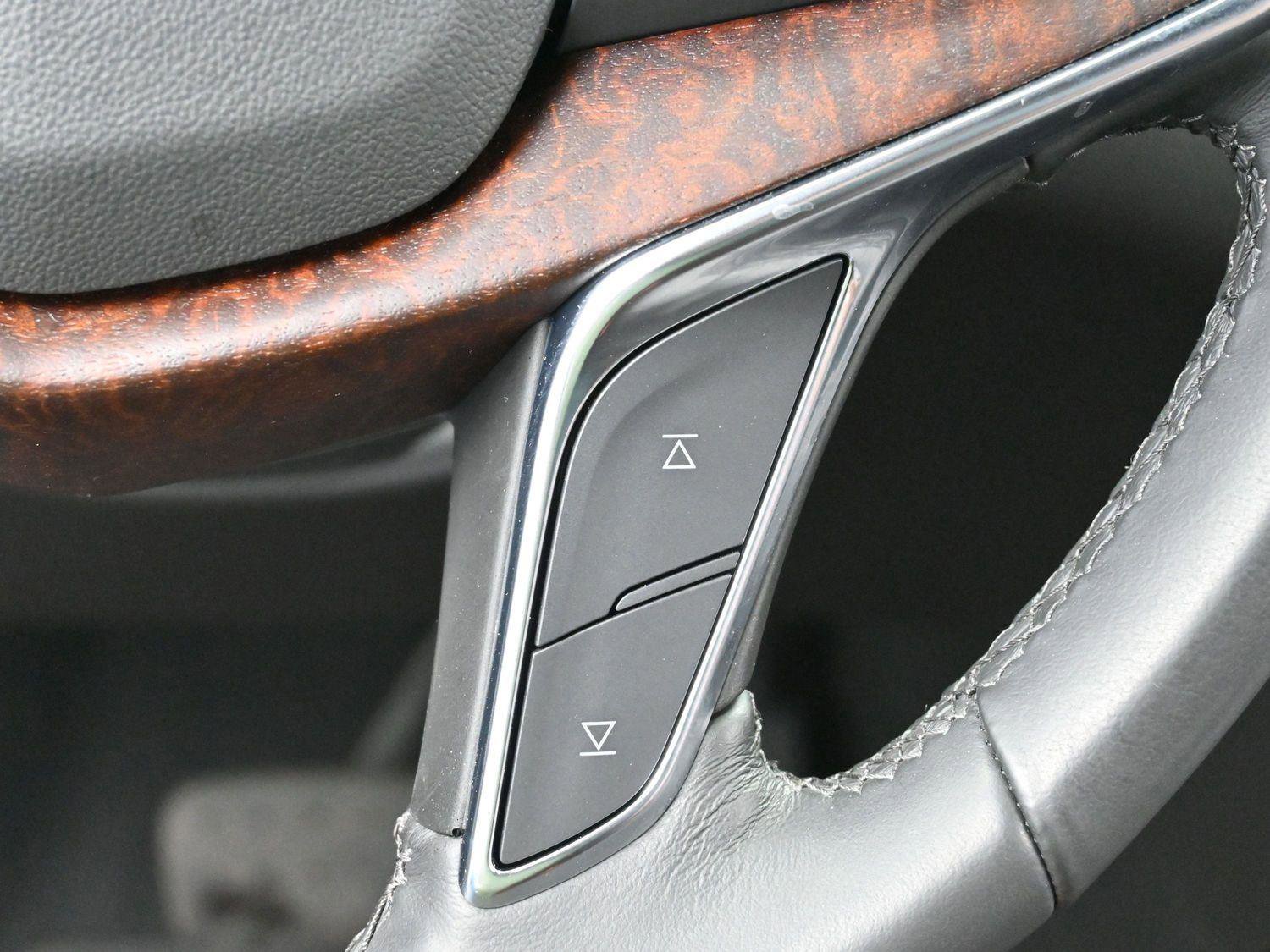 Certified 2023 Cadillac XT5 Premium Luxury image 21