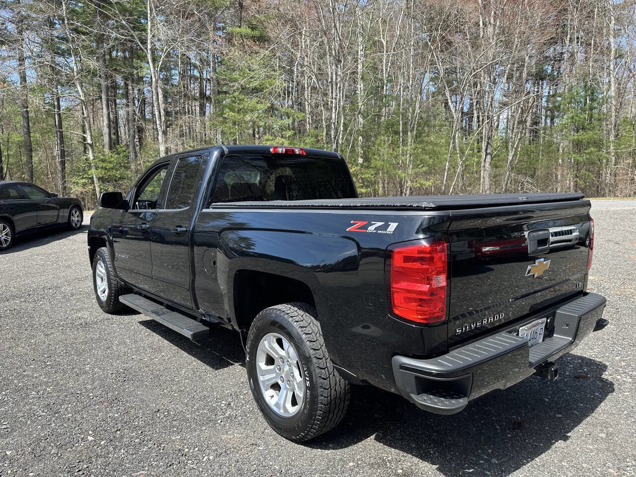 Used 2019 Chevrolet Silverado 1500 LT w/ All Star Edition AWD/4WD image 12