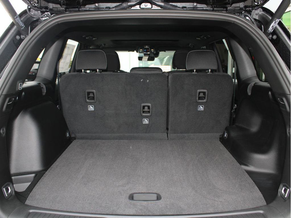 New 2025 Jeep Grand Cherokee Laredo X w/ Luxury Tech Group I image 28