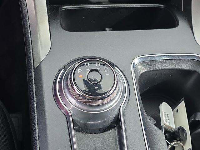 Used 2020 Ford Fusion SE FWD image 26