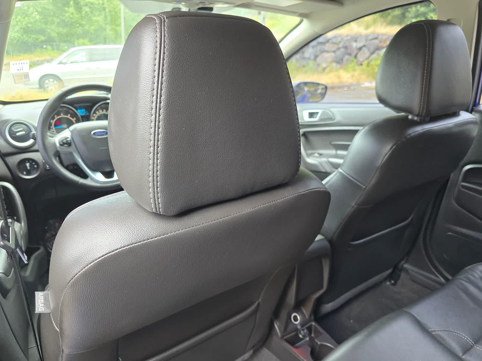 Used 2015 Ford Fiesta Titanium FWD image 9