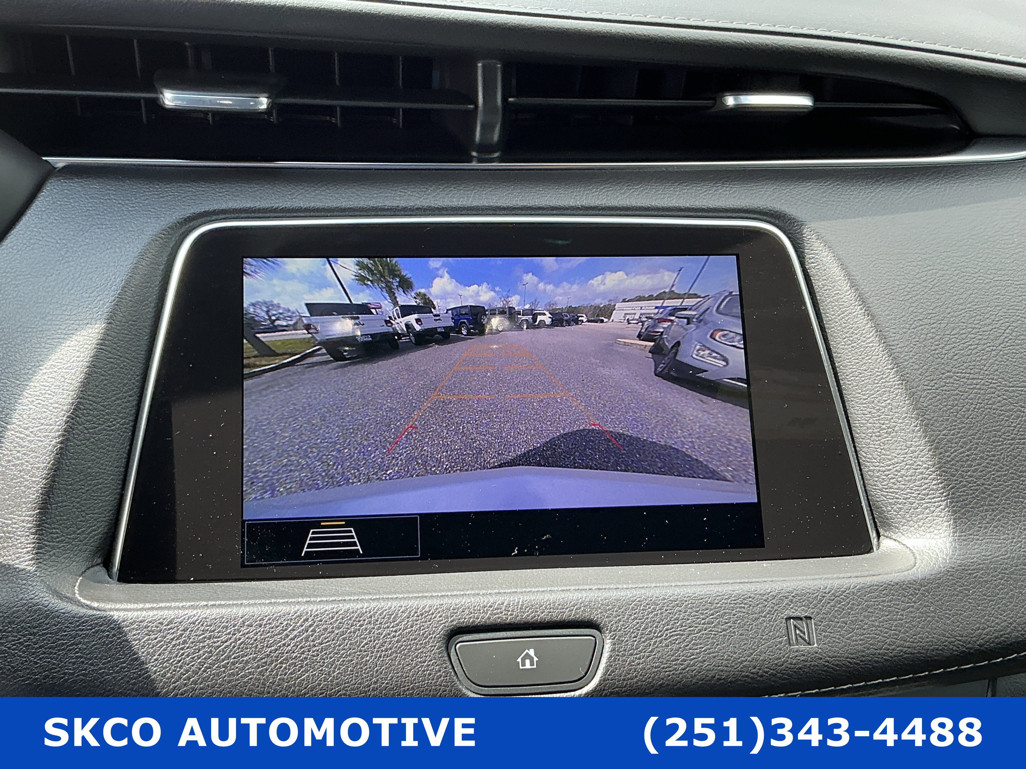 Used 2020 Cadillac XT4 Premium Luxury w/ Driver Awareness Package image 17
