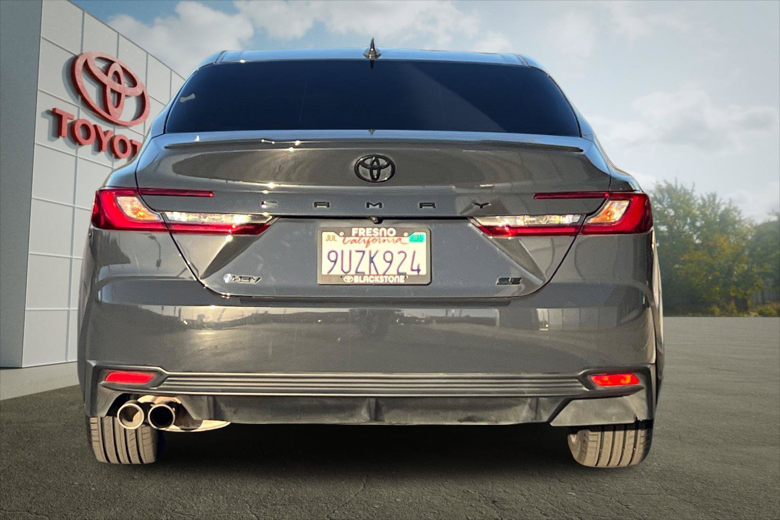 Certified 2025 Toyota Camry SE FWD image 4