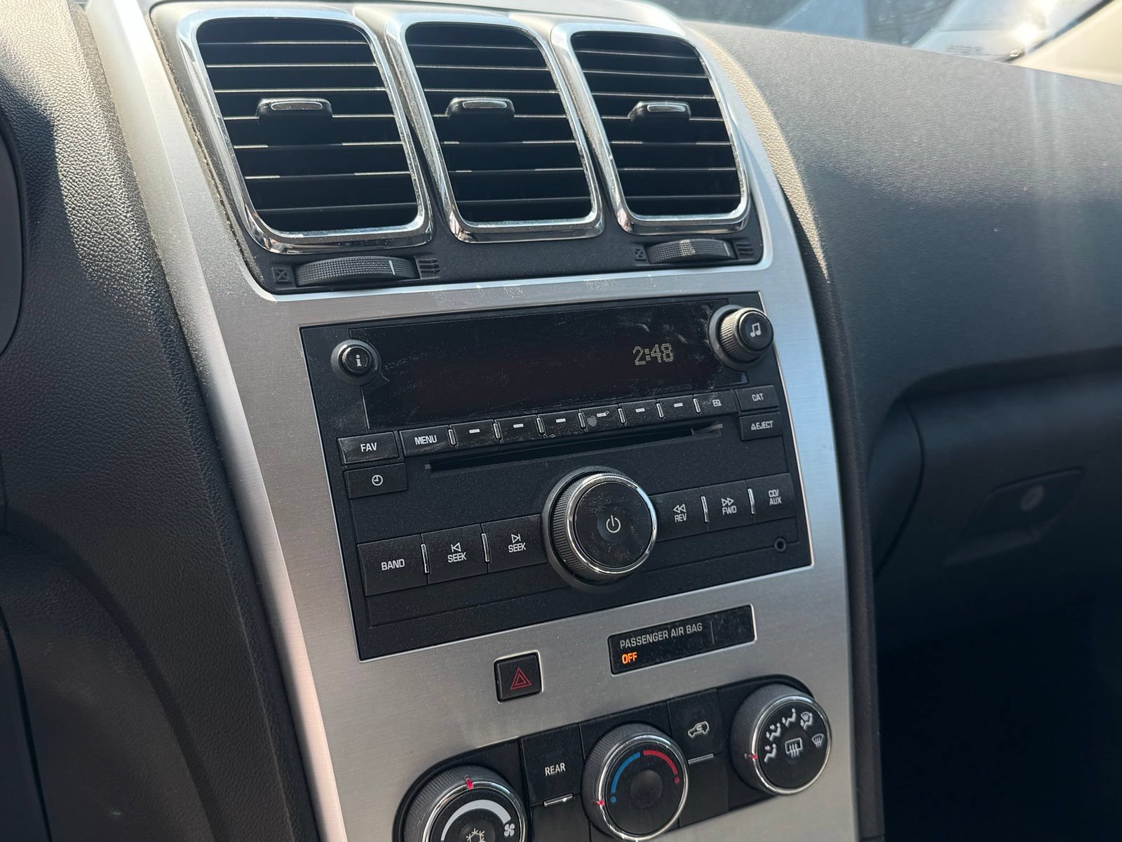 Used 2009 GMC Acadia SLE FWD image 17