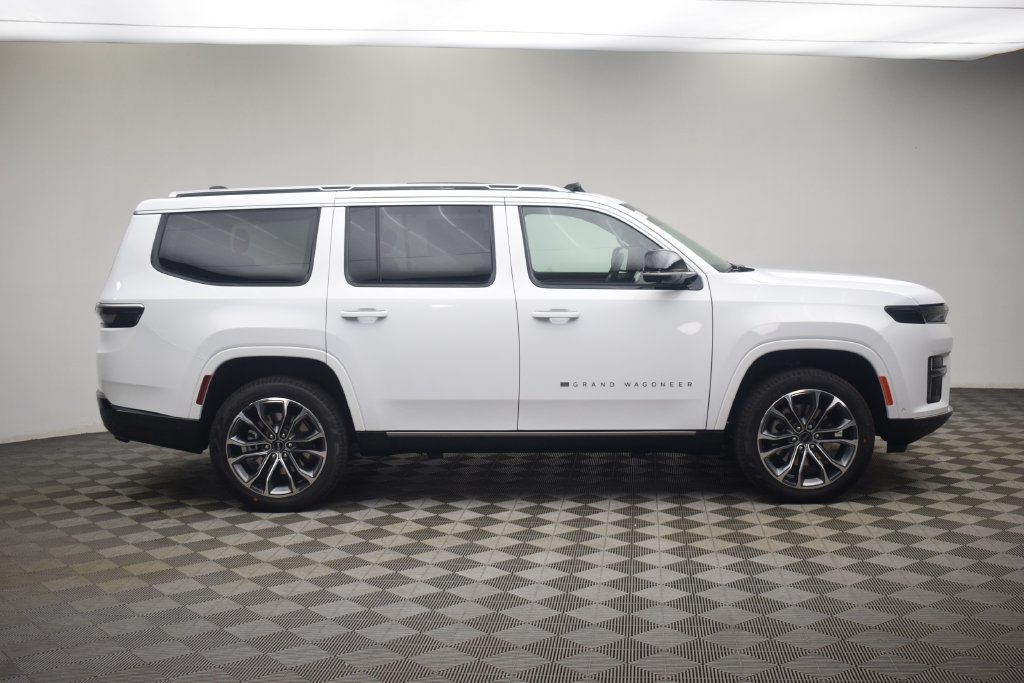 New 2026 Jeep Grand Wagoneer Summit AWD/4WD image 3