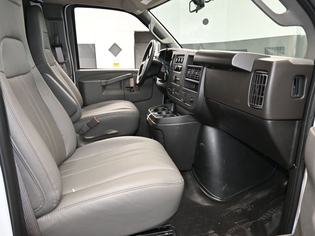 New 2025 Chevrolet Express 2500 w/ Driver Convenience Package image 35