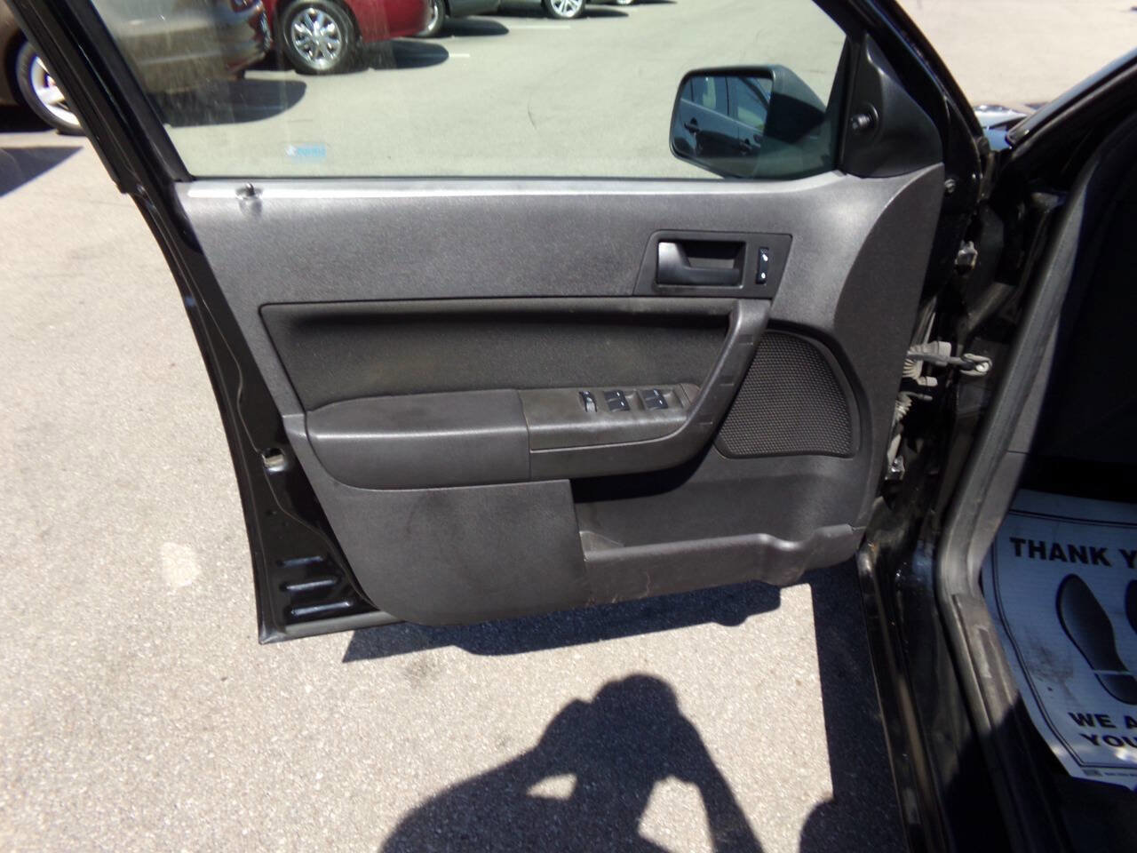 Used 2009 Ford Focus SE image 8
