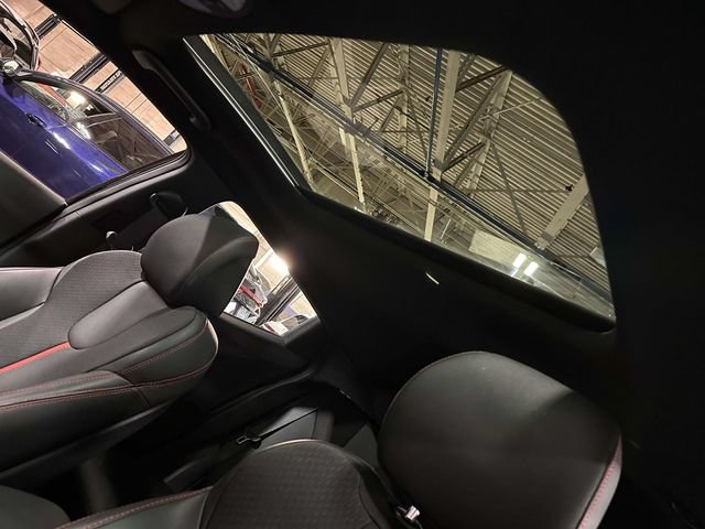 Used 2019 Hyundai Veloster Turbo FWD image 16