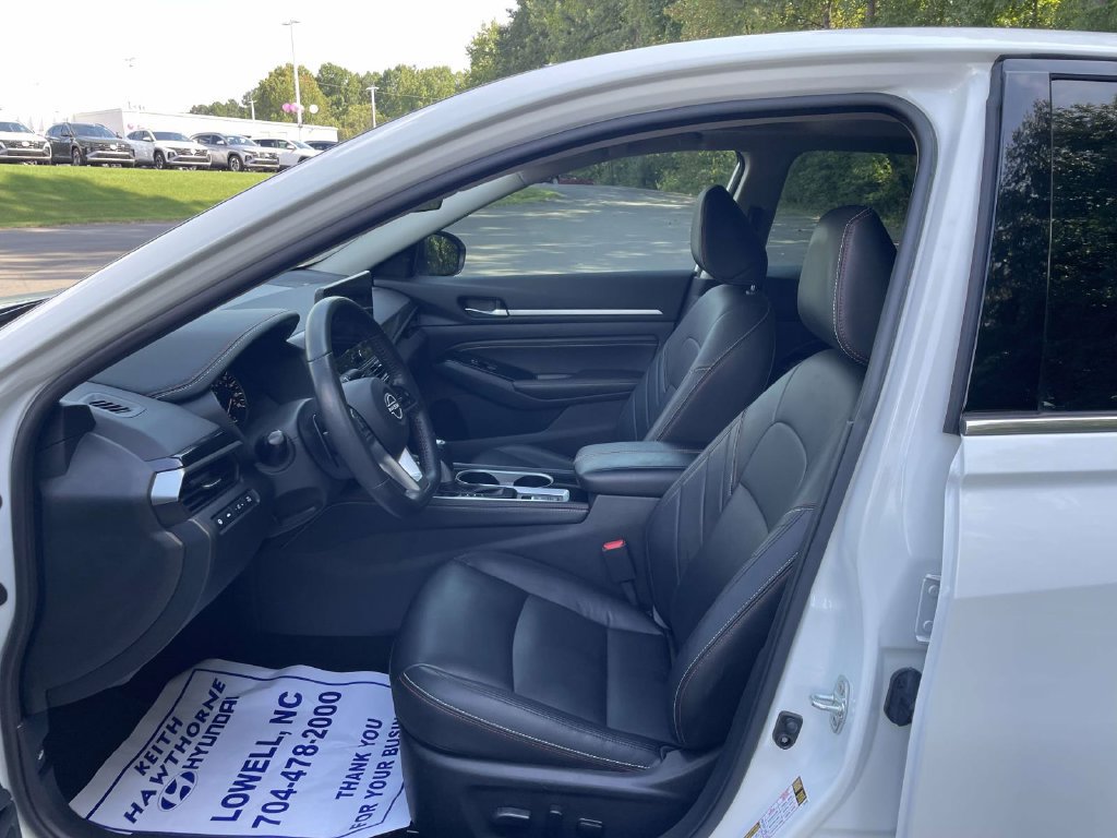 Used 2023 Nissan Altima 2.0 SR FWD image 17