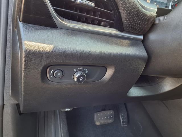 Used 2023 Chevrolet Traverse RS image 20