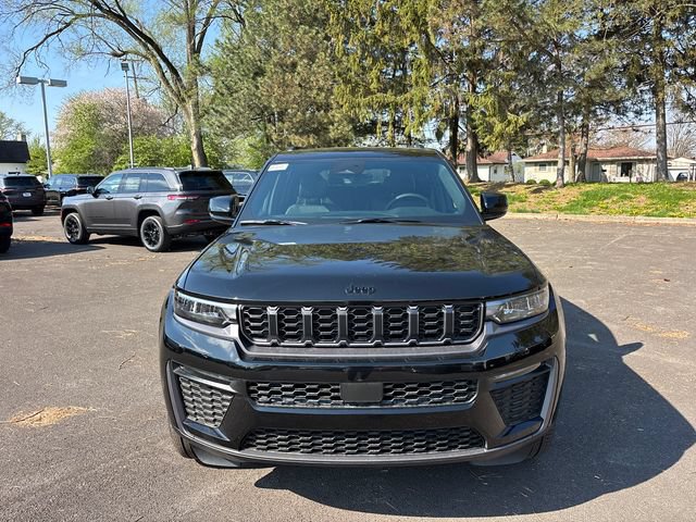 New 2026 Jeep Grand Cherokee L Limited w/ Limited Altitude Package AWD/4WD image 5