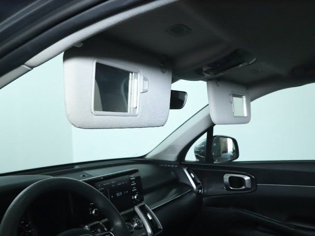 Used 2022 Kia Sorento LX AWD/4WD image 19