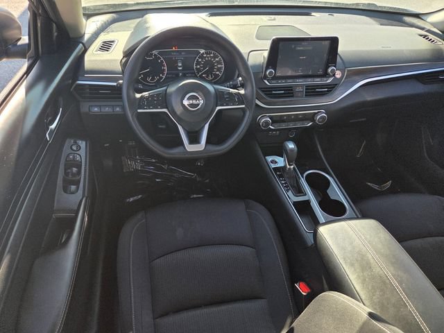 Used 2024 Nissan Altima 2.5 SV FWD image 6