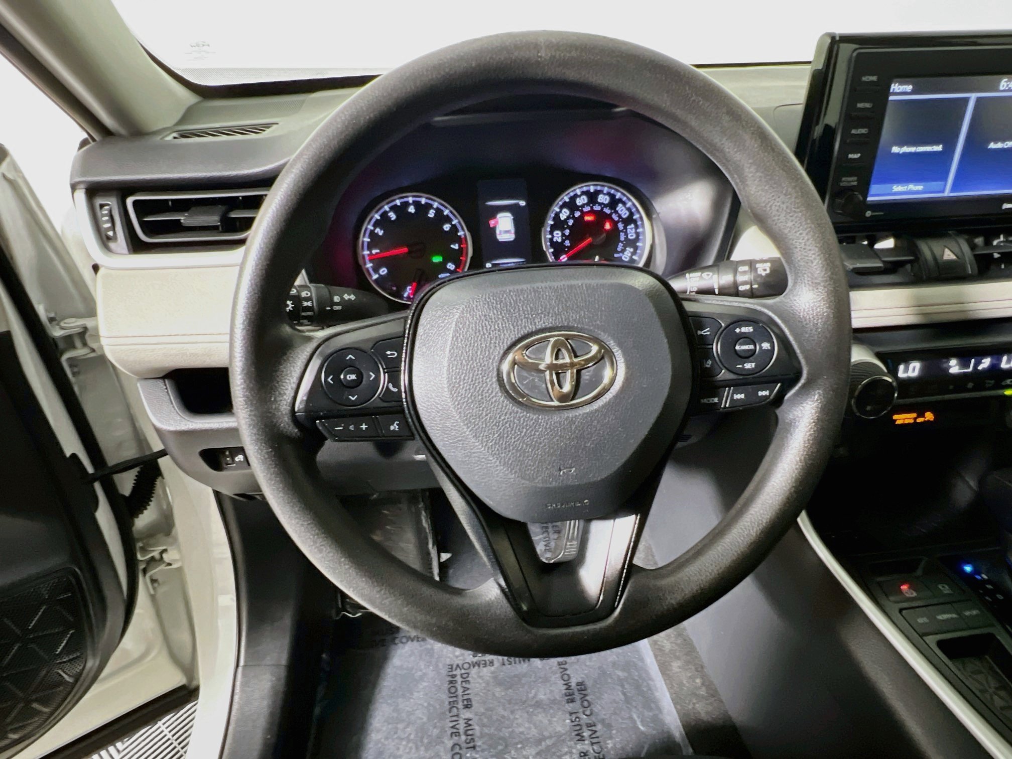 Used 2021 Toyota RAV4 XLE FWD image 18