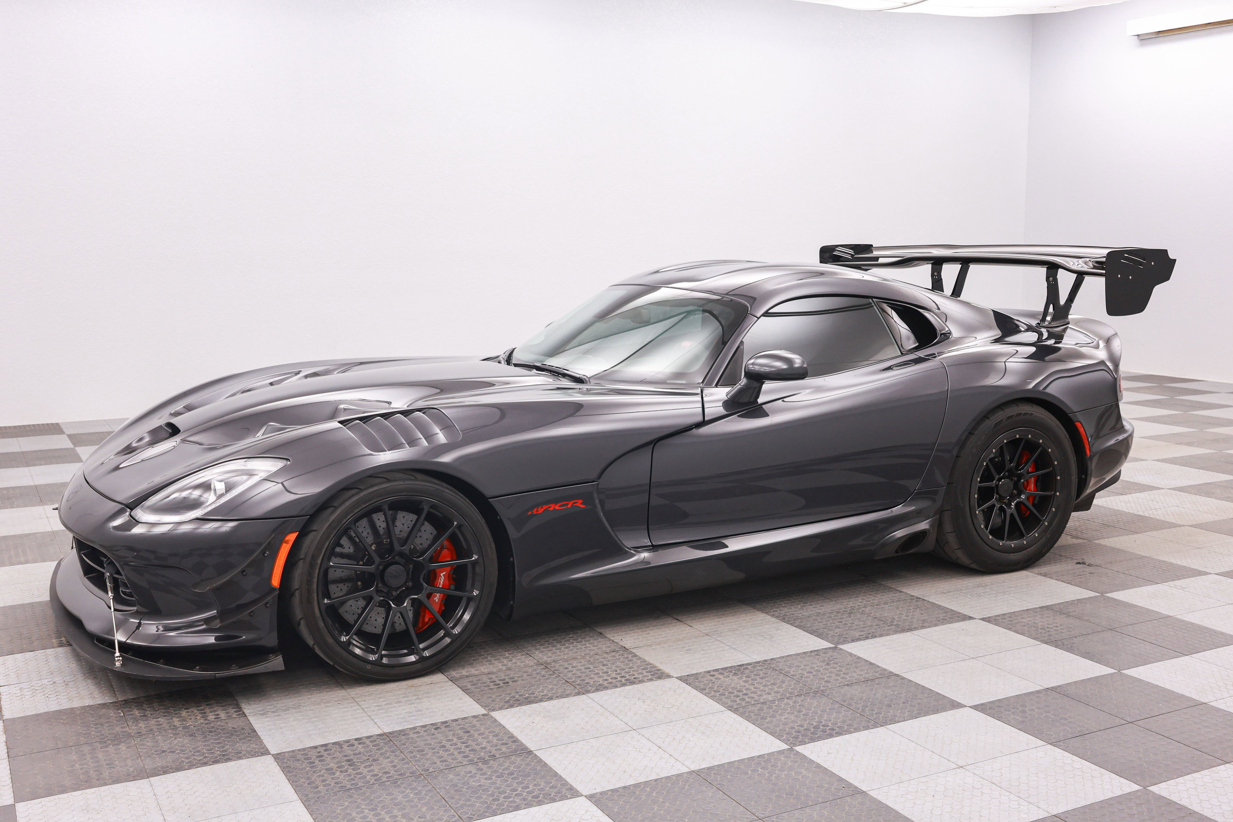Used 2017 Dodge Viper ACR w/ Extreme Aero Package RWD image 8