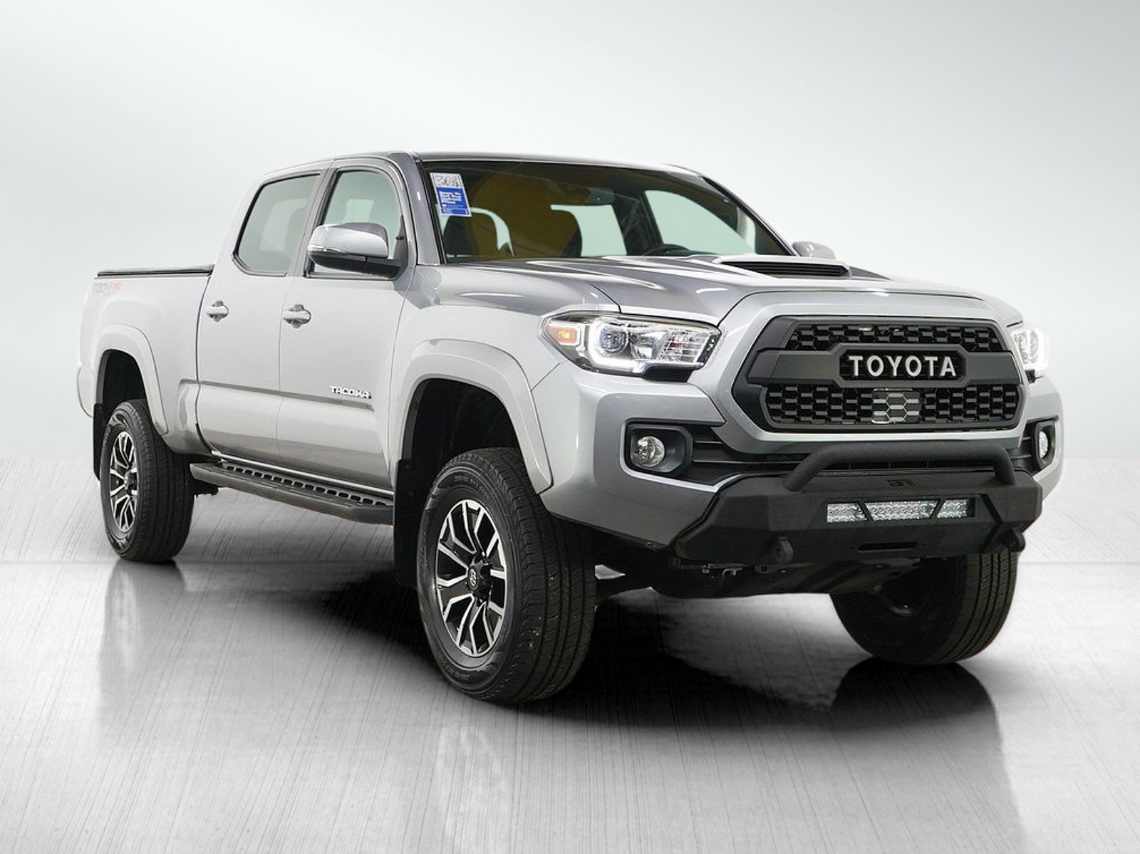 Used 2020 Toyota Tacoma TRD Sport AWD/4WD image 7
