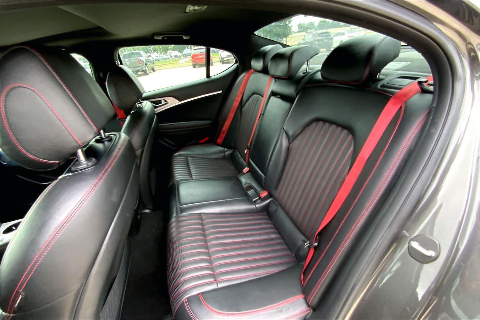Used 2023 Genesis G70 2.0T w/ Sport Prestige Package RWD image 21