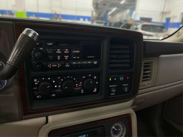 Used 2002 Cadillac Escalade EXT AWD/4WD image 30
