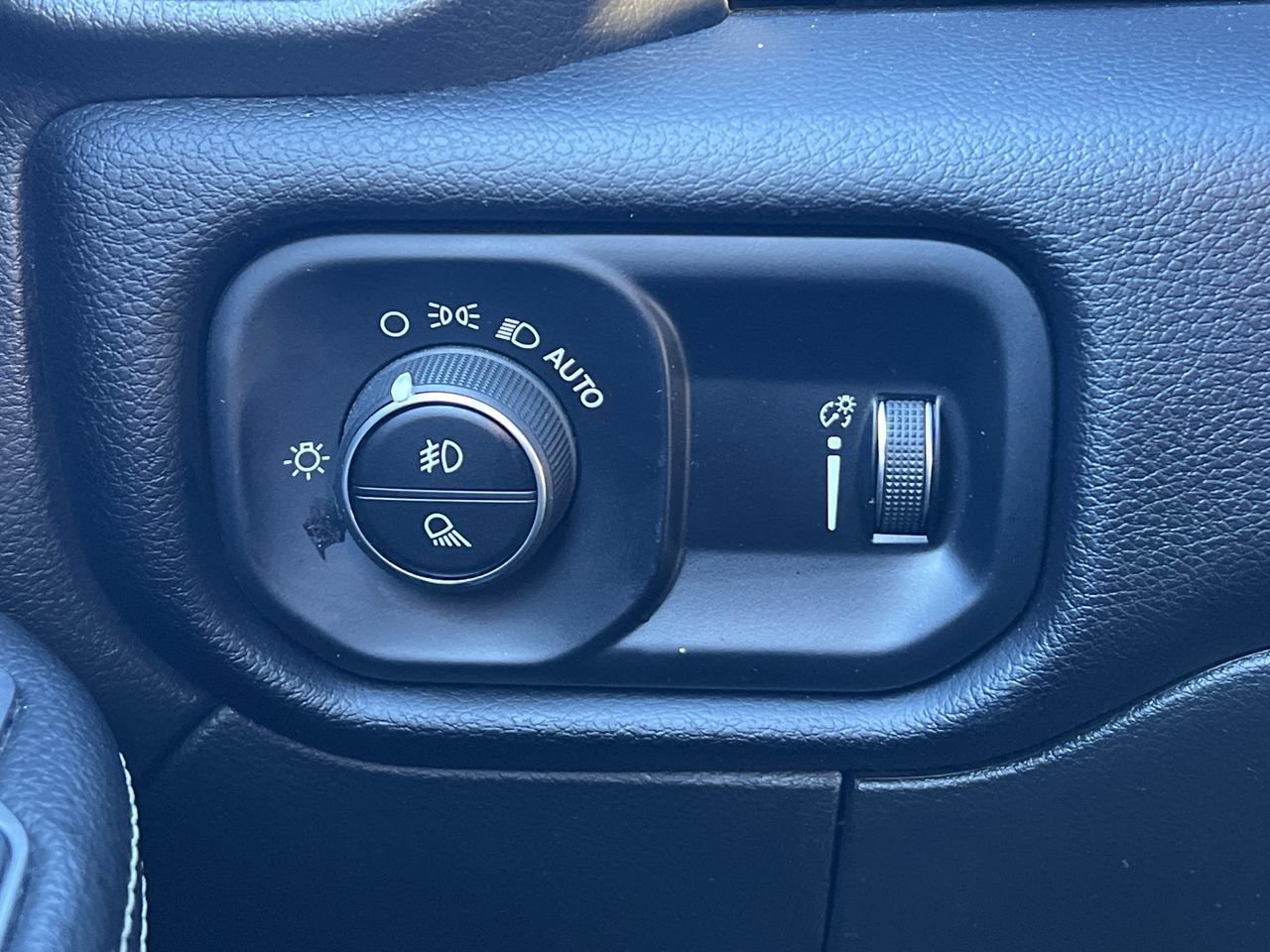 Used 2024 RAM 2500 Big Horn w/ Bed Utility Group image 17