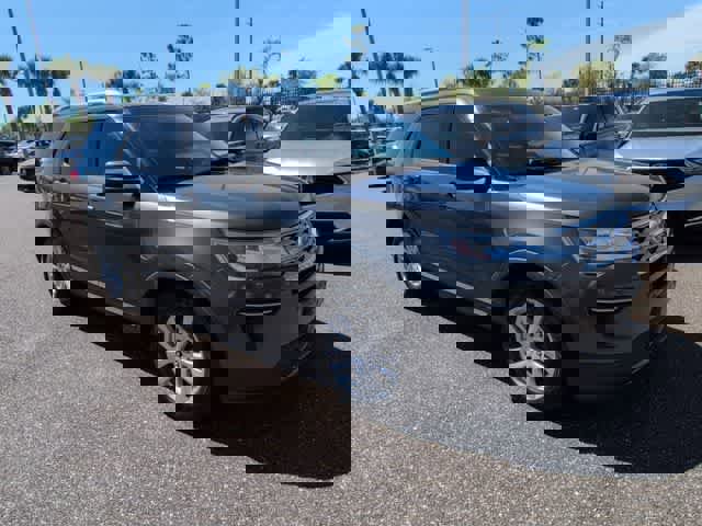 Used 2019 Ford Explorer XLT w/ Class III Trailer Tow Package FWD image 2