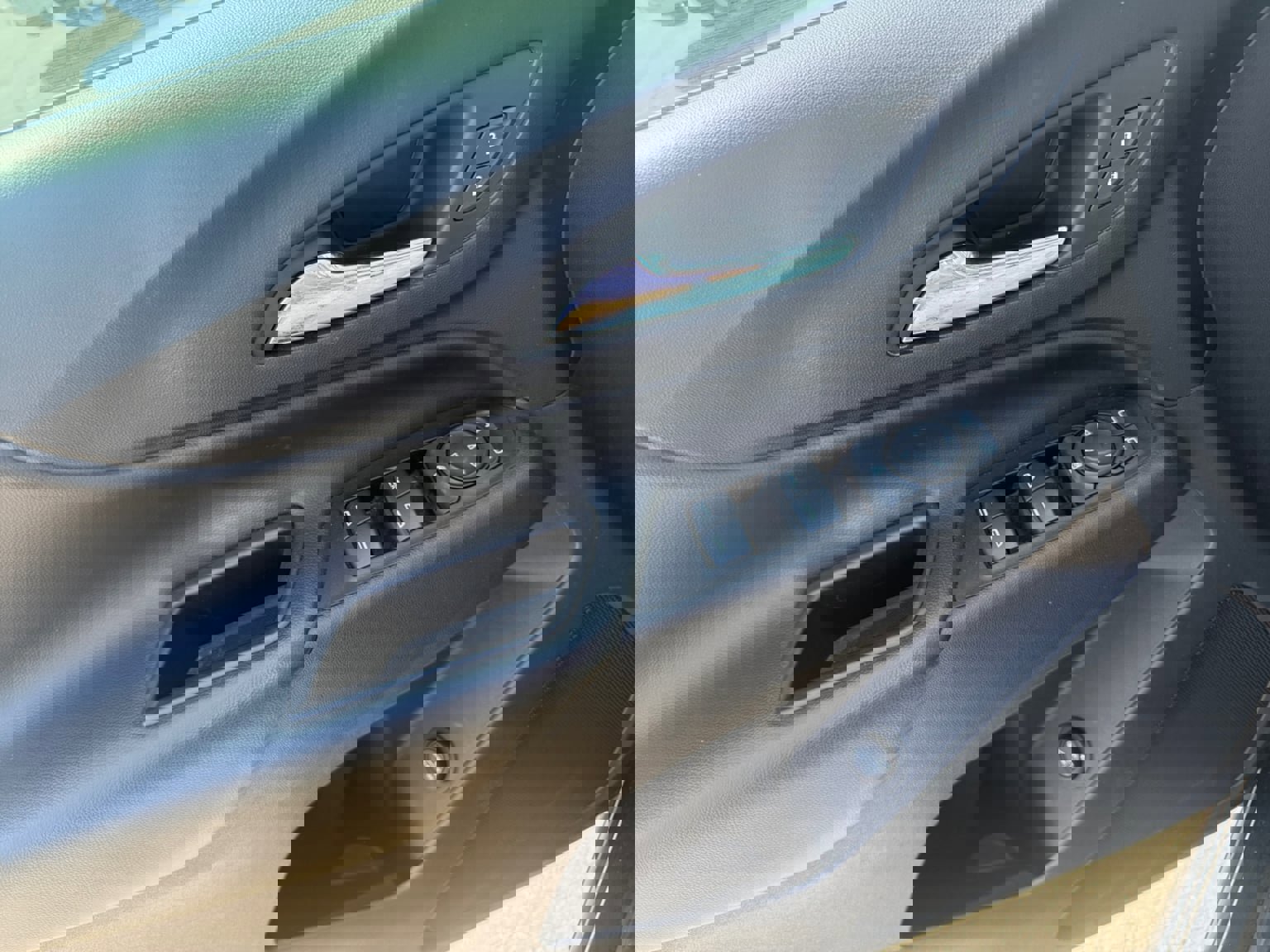 Used 2018 Chevrolet Equinox LT image 11