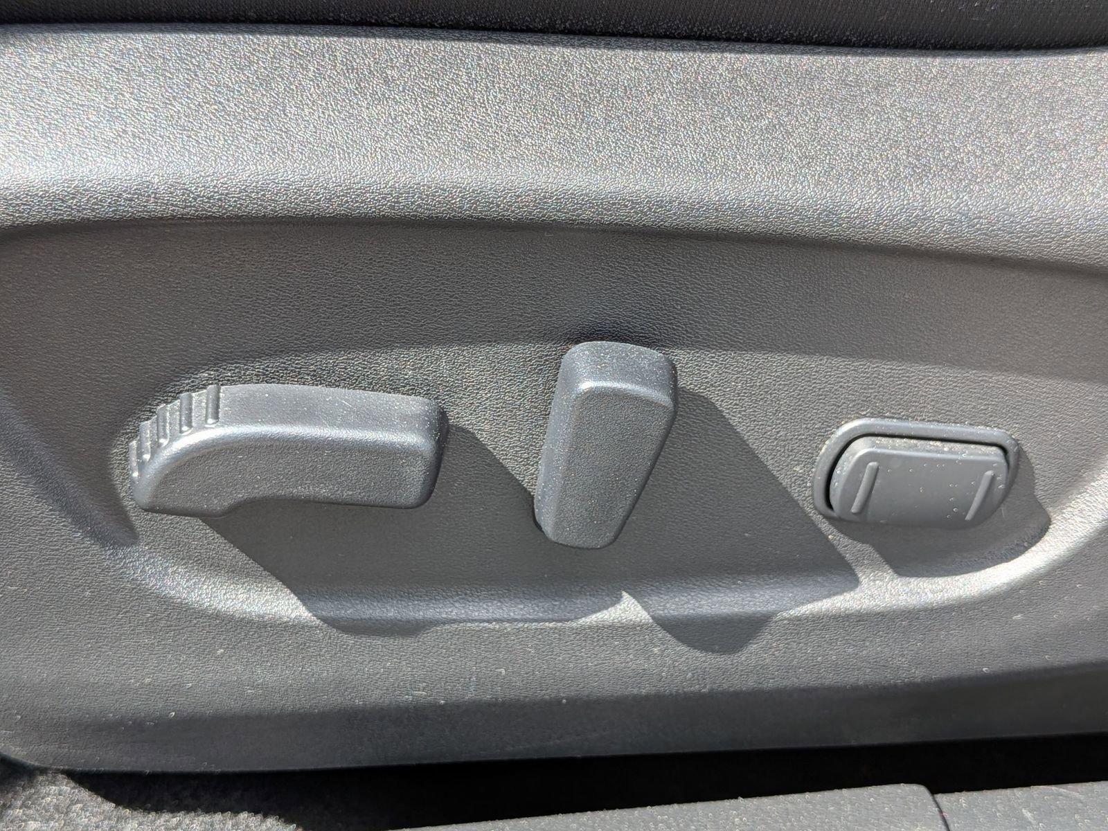 Used 2022 Nissan Rogue Sport SV image 16