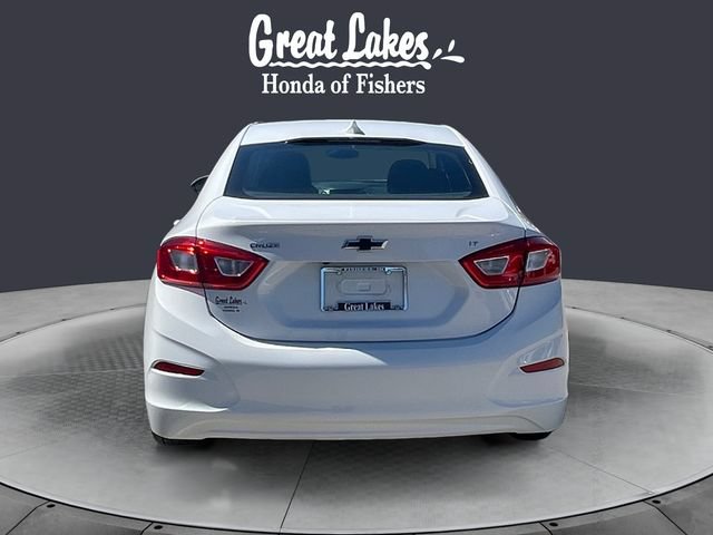 Used 2018 Chevrolet Cruze LT w/ Convenience Package FWD image 4