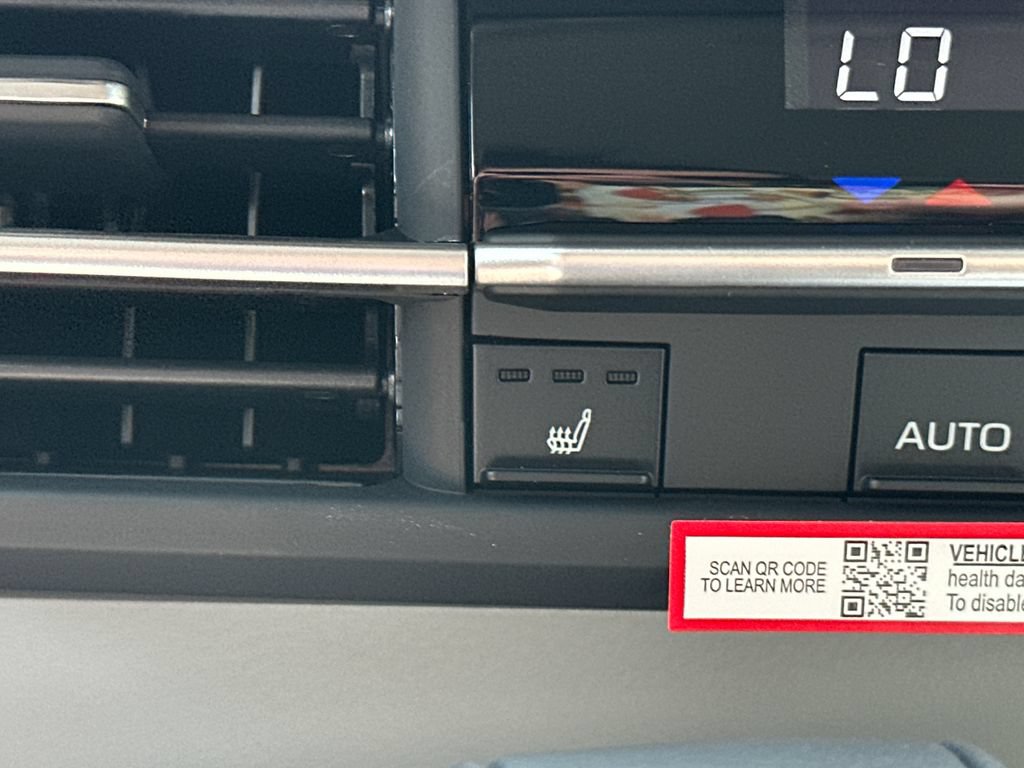 Used 2026 Toyota Sienna XLE AWD/4WD image 31