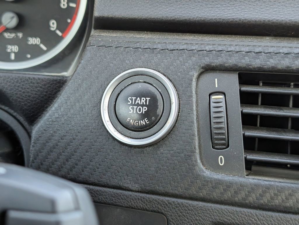 Used 2012 BMW M3 Base image 19