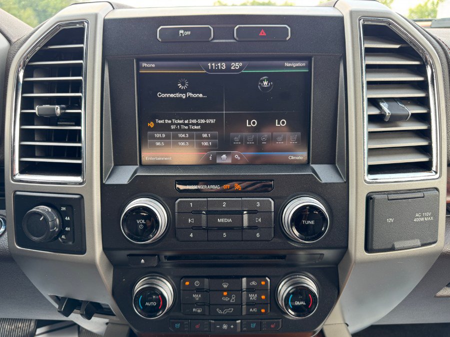 Used 2015 Ford F150 King Ranch w/ Equipment Group 601A Luxury AWD/4WD image 21