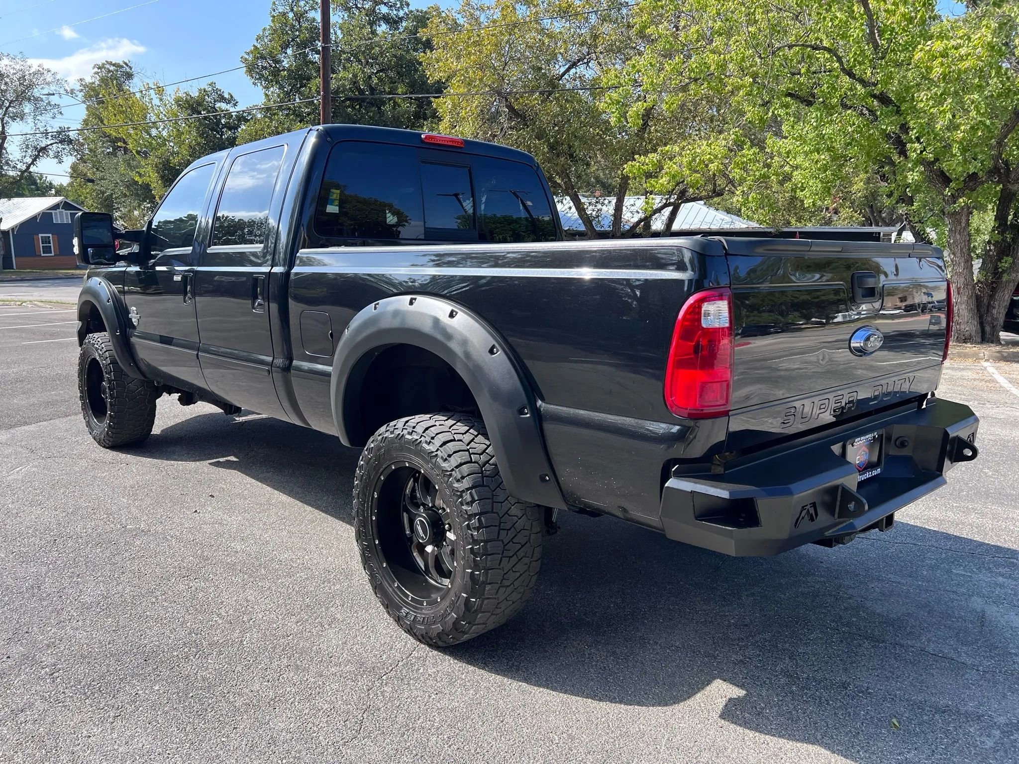 Used 2015 Ford F250 Lariat w/ Lariat Interior Package image 7