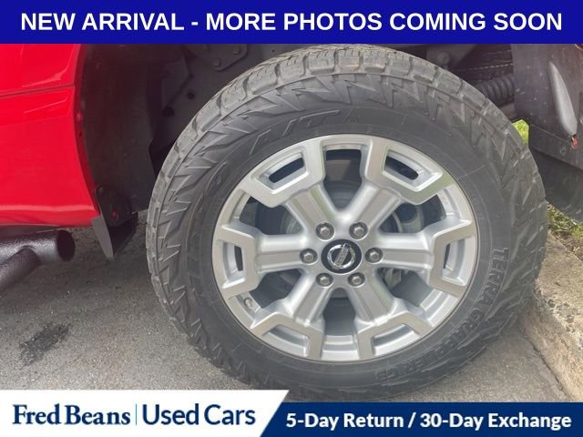 Used 2022 Nissan Titan SV w/ SV Convenience Package image 13