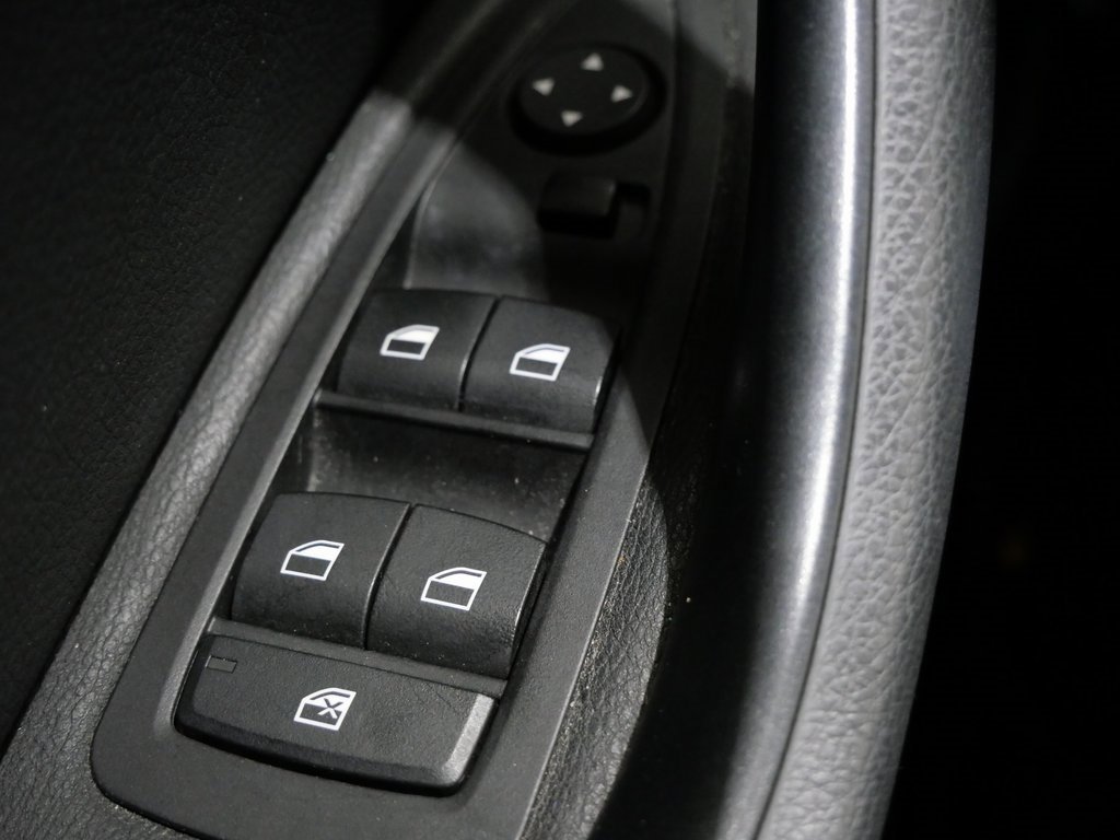 Used 2019 BMW X1 sDrive28i image 14