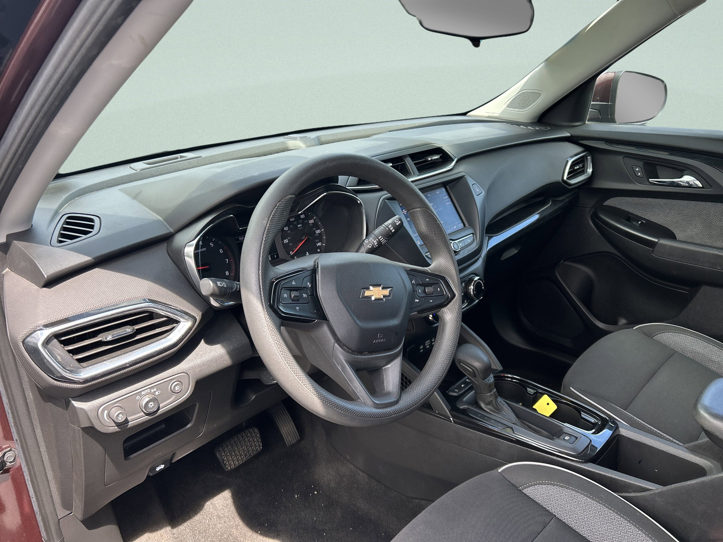 Used 2022 Chevrolet TrailBlazer LT AWD/4WD image 9