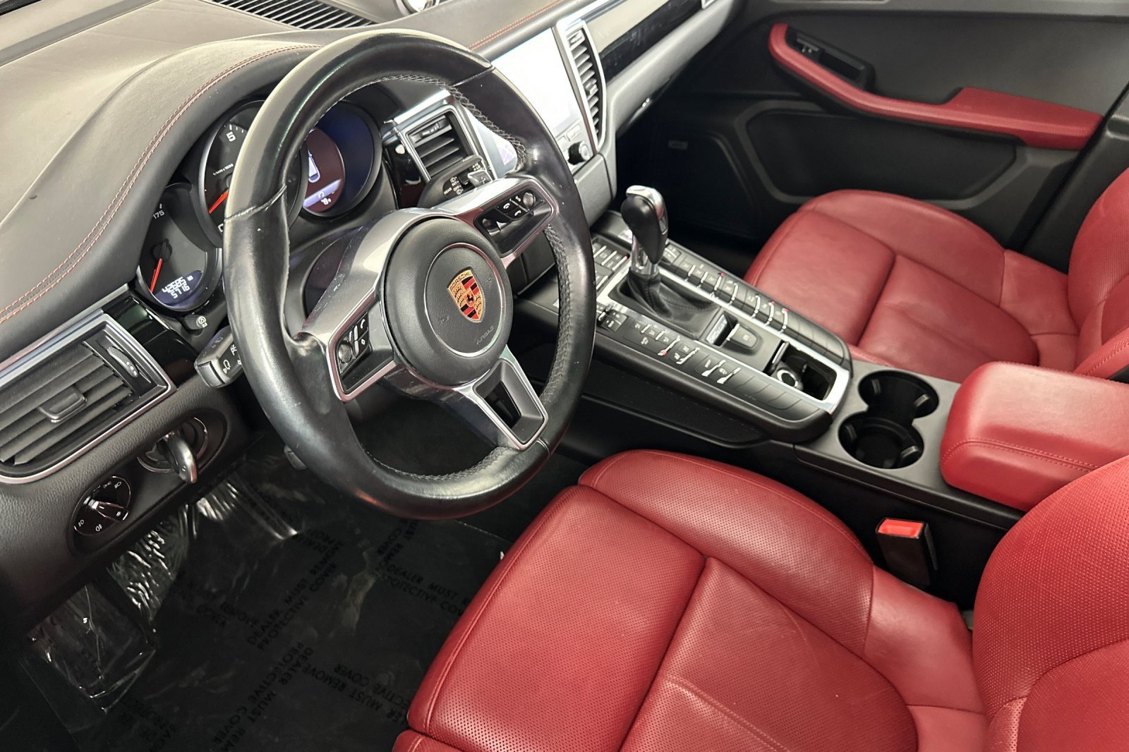 Used 2018 Porsche Macan AWD/4WD image 9