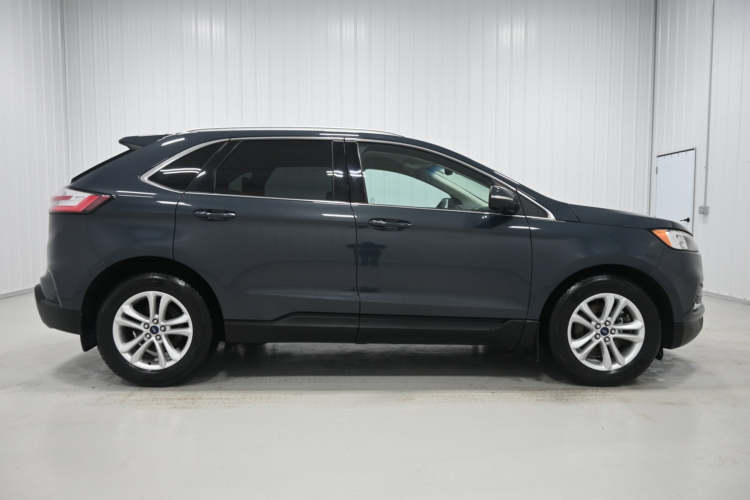 Used 2019 Ford Edge SEL AWD/4WD image 33