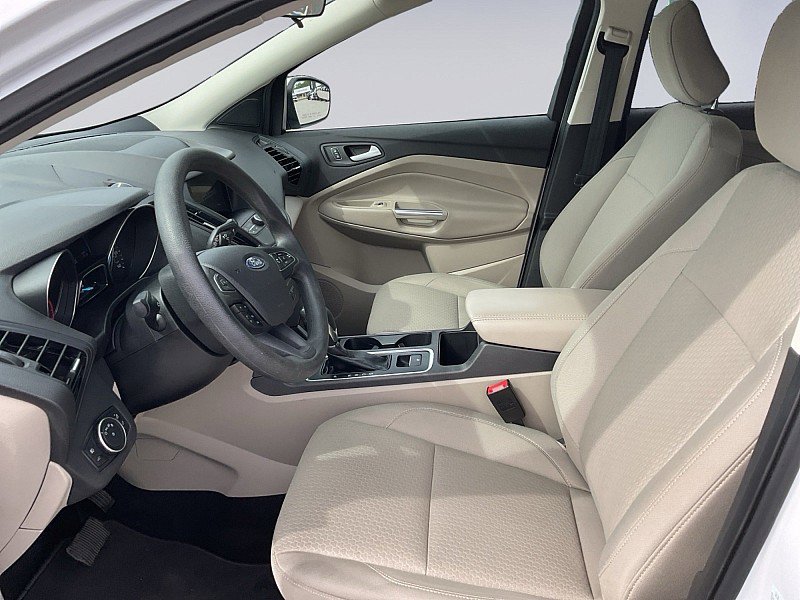 Used 2019 Ford Escape SE image 5