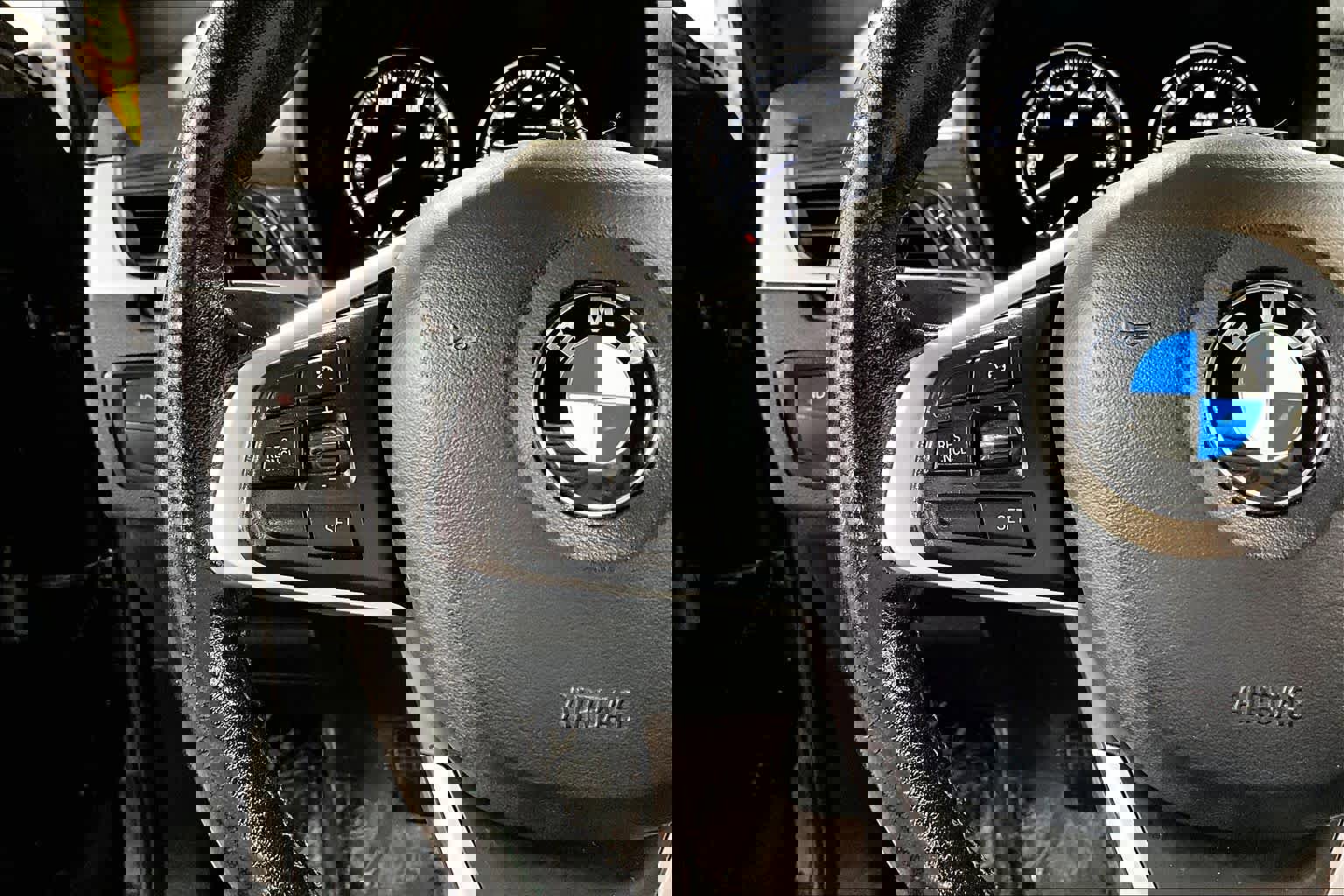 Used 2018 BMW X1 xDrive28i w/ Convenience Package AWD/4WD image 25