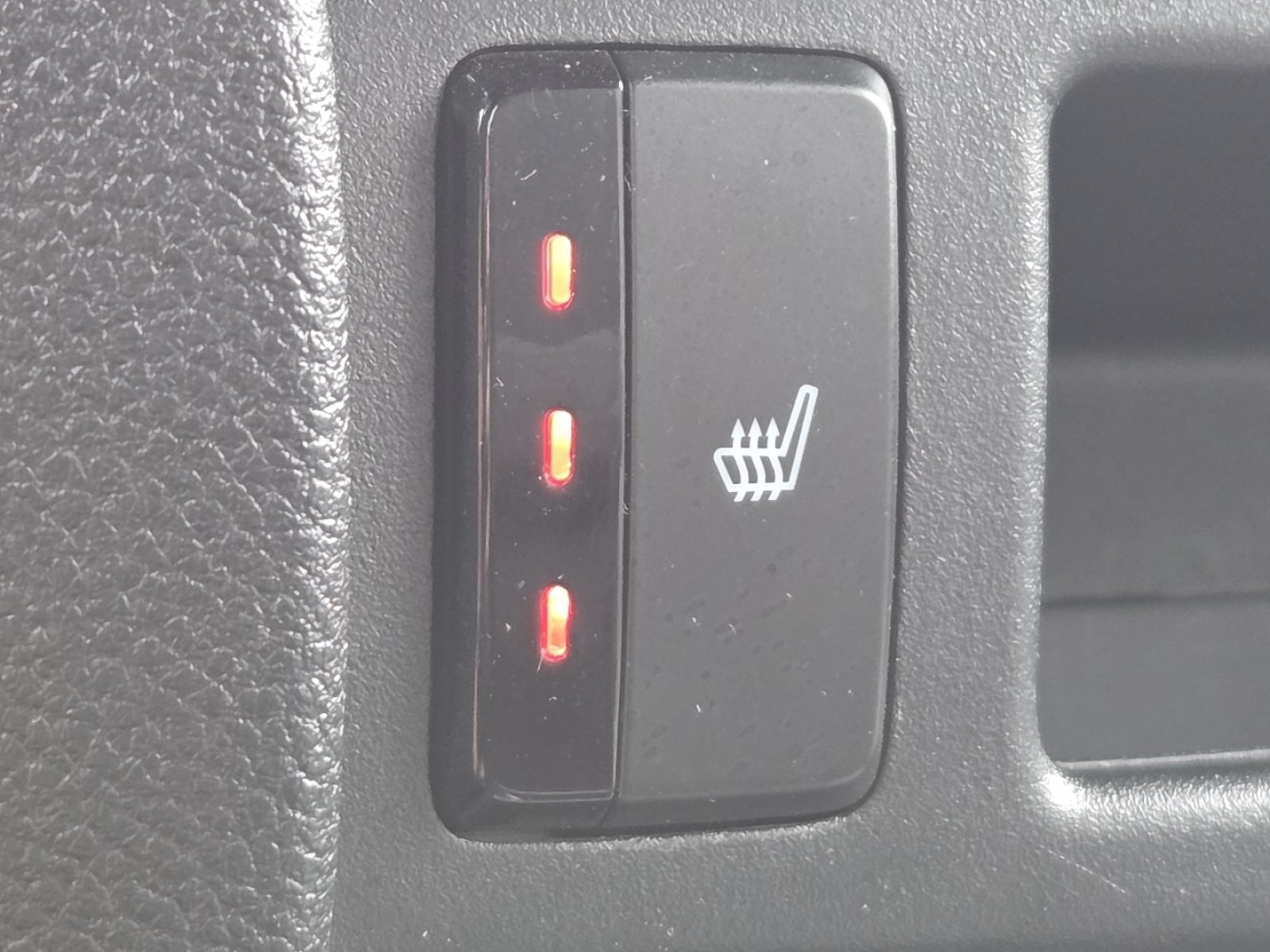 Used 2023 Honda Passport EX-L image 5