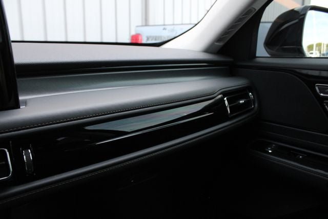 New 2026 Lincoln Aviator AWD image 48
